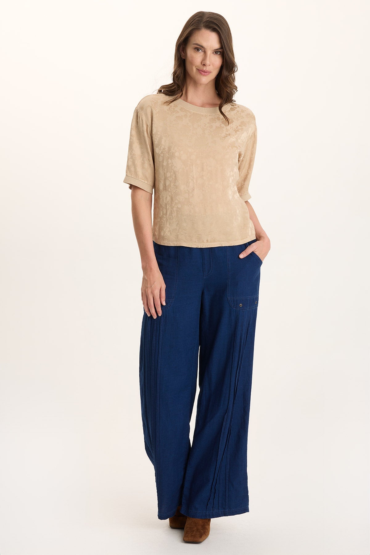 Chelan Textured Satin Casual Fit Top