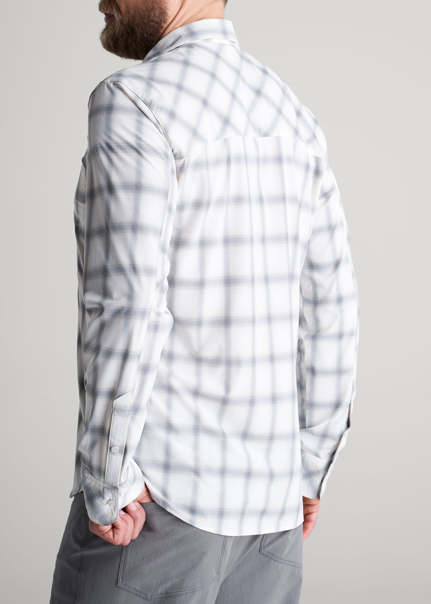 Ultra Lightweight Snap-Front Shirt for Tall Men in Birch Smoke